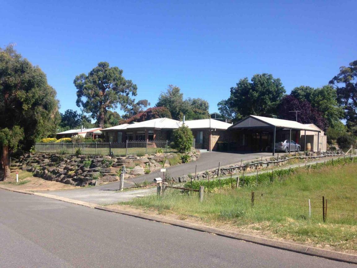 Adelaide Hills Escape Hotel Woodside ภายนอก รูปภาพ